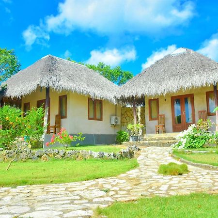 נמבראלה Mulia Bungalows מראה חיצוני תמונה