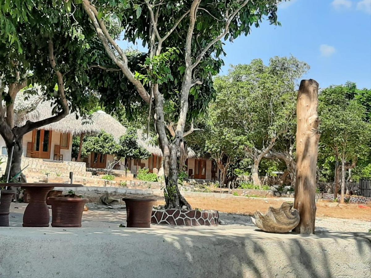 נמבראלה Mulia Bungalows מראה חיצוני תמונה