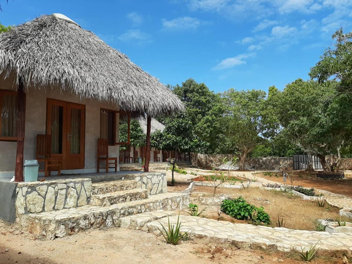 נמבראלה Mulia Bungalows מראה חיצוני תמונה