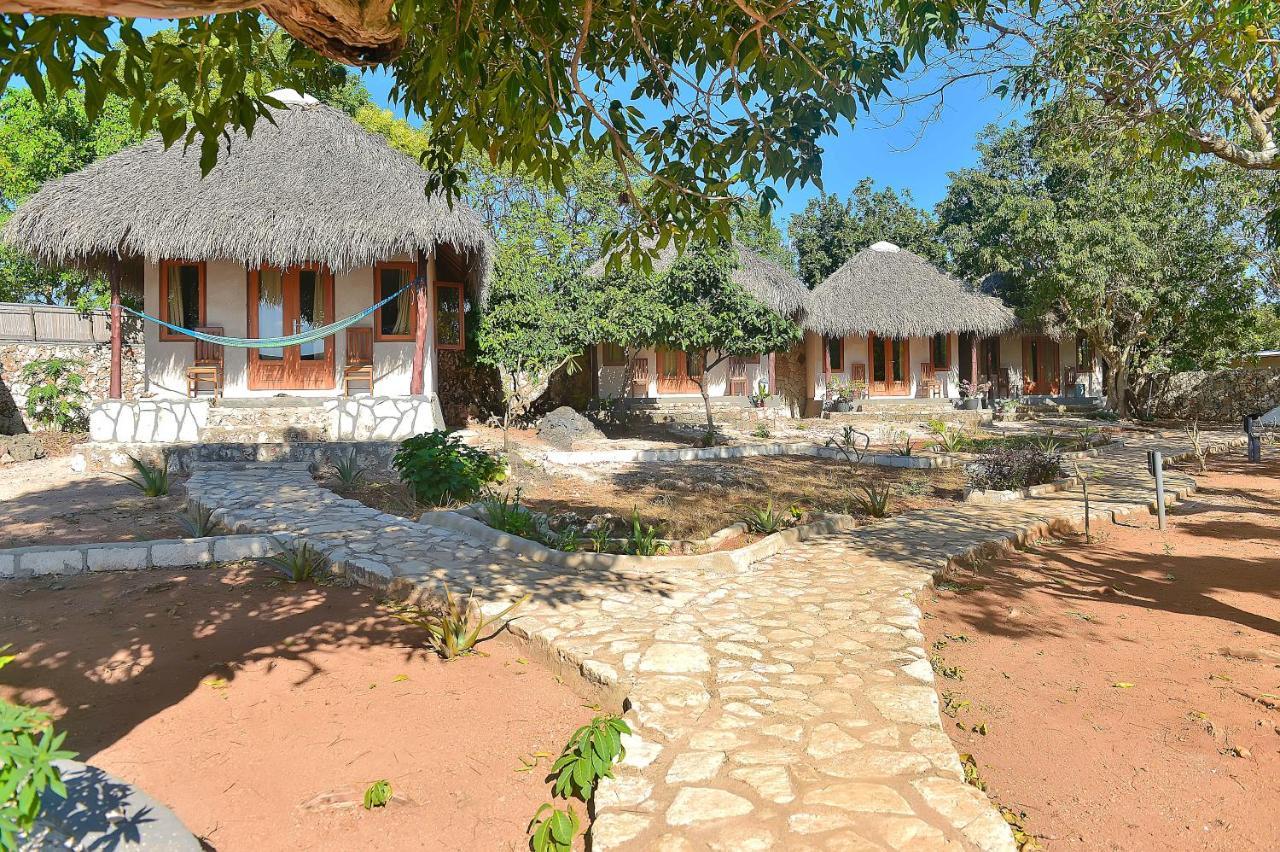 נמבראלה Mulia Bungalows מראה חיצוני תמונה